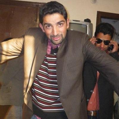 Student .... Playing Games ... Watching Movies......Intersted in Politics....Making Frinds. EnJoYiNiG LiFe,S PrObLiMs