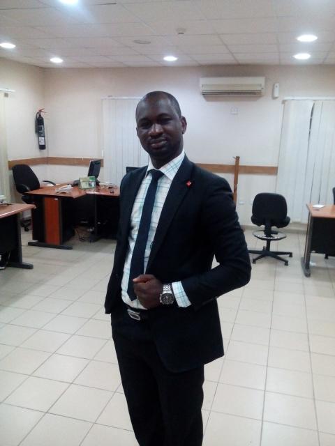 Am rlly a cool guy with absolute respect 4God n humanity. Alwayz minding ma own biz!!!