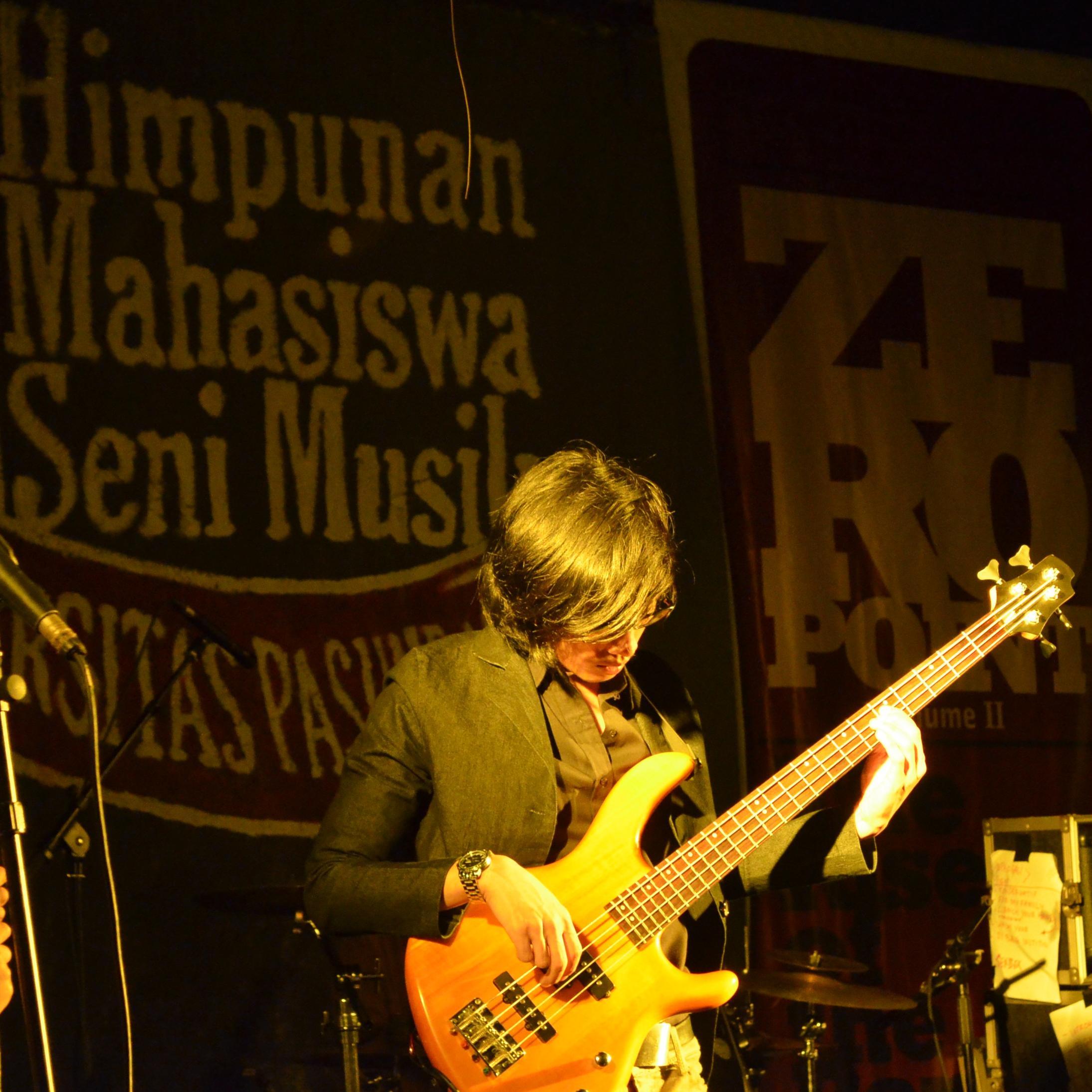 Player, arr, & comp Music | seni musik SMKN 10 Bdg '08 | seni musik UNPAS '11 | @_E_I_P_ |