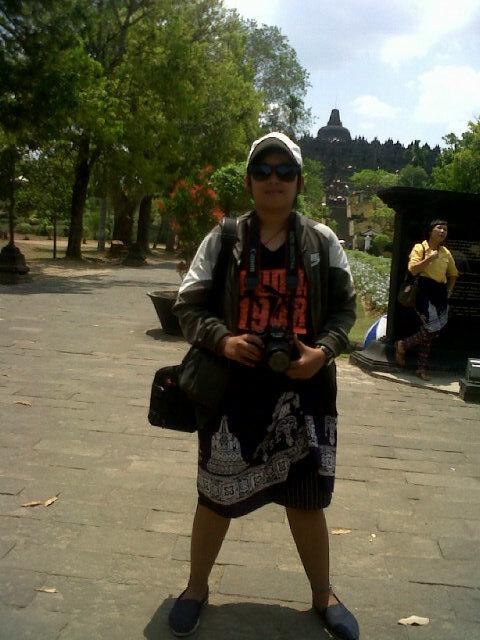 Bogor,16 juni 1989┃mahasiswa olahraga UNISMA BEKASI ┃i ♥ listen N playing a music ┃i ♥ Red & Black.