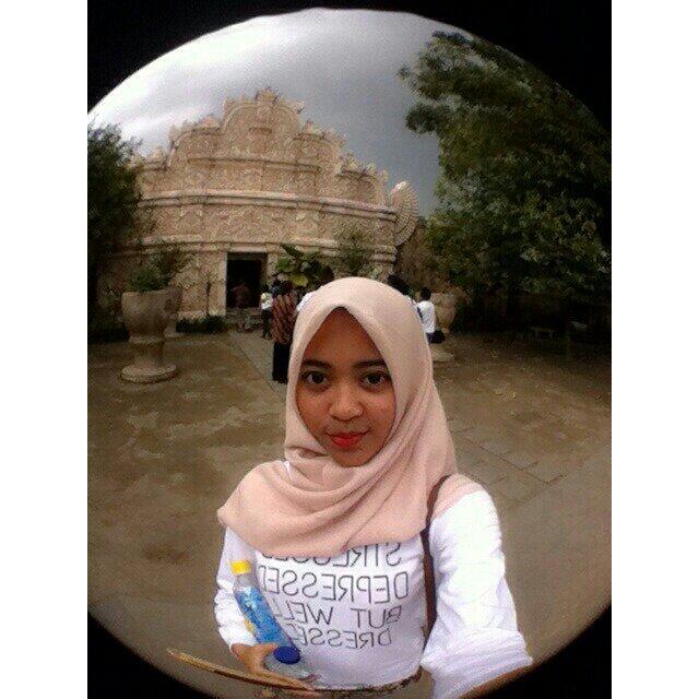 Path: Andiyani Putri  http://t.co/ZnIphAAh0a: Andiyanip