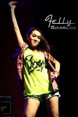 Yefanny Filliang • Un-Official Fanbase Of @FellyChibi • Followed And Verified By @FellyChibi • 150613 • SHARE INFORMATION ABOUT @FELLYCHIBI AND CHIBI!❤⬜⬜