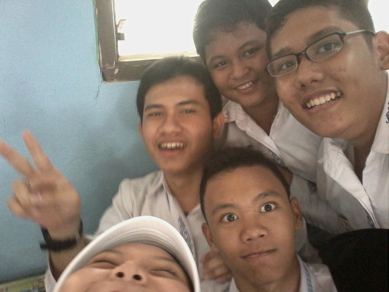 si_andre_turi's profile picture. ambil baik nya aja!