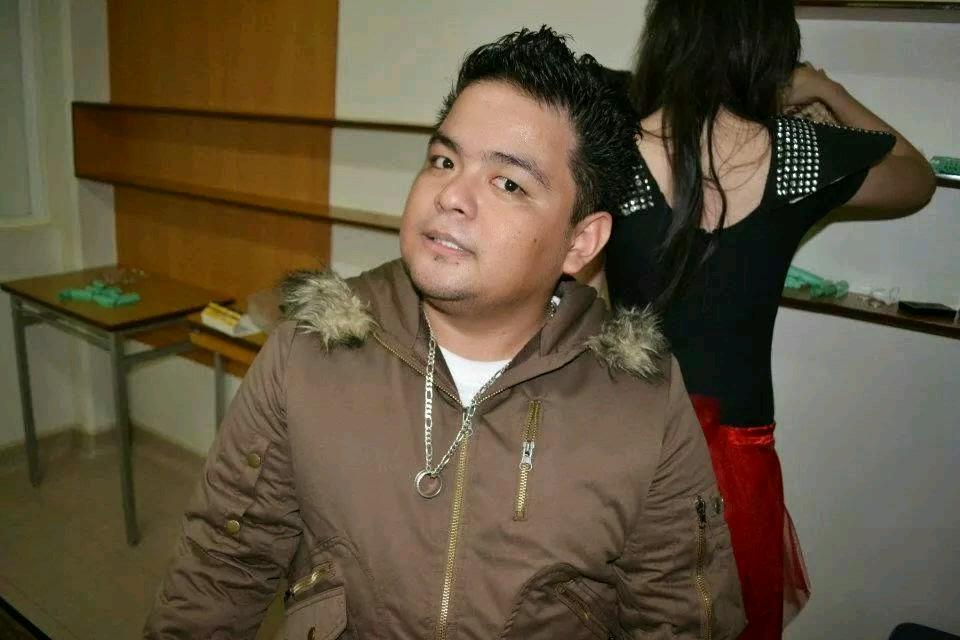 thatkrazyJp_cue's profile picture. Life is a book, we all read it.Love is a blessing, we all need it.Always be happy, walk with a smile.Remember in this world we are just for a while....