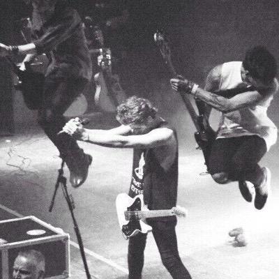 Band Obssessed ✌️ ✖️Hemmings ✖️         You're a Betch ✨