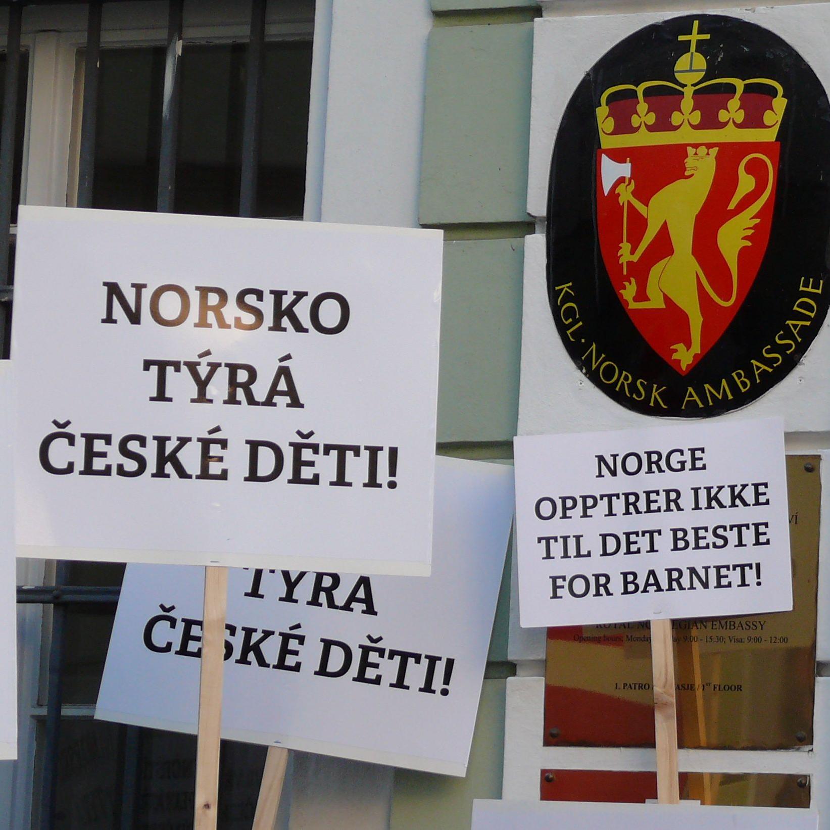 NorskoKradeDeti's profile picture. Odebírání dětí je celoevropský problém. Naší prioritou je nyní norský případ paní Michalákové. Facebook: https://t.co/Jqurw5QsC7