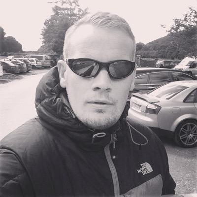 Walking | Trekking | Socialising | Foodie | Red wine | 33 years young