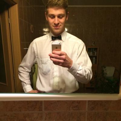 adamekruz's profile picture. next year exchange student ✈️