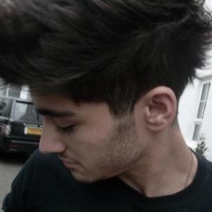 pnglockscreens's profile picture. FOLLOW @clingylucas BECAUSE SHE FAVE YOU A FREE FOLLOW