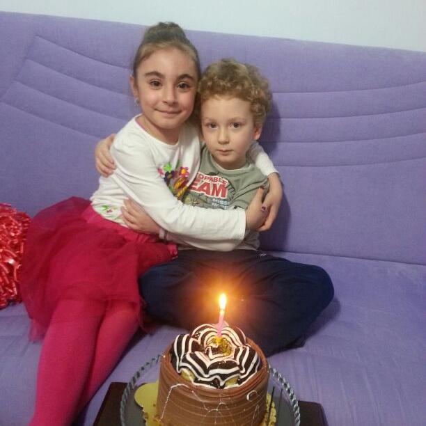 aka_ayse's profile picture. Takı Tasarım Mezunu Evli ve iki çocuklu