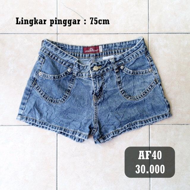 rumahduatujuh's profile picture. Secondhand Store • Supplier COTTON STRETCH PANTS • Start from Rp 5.000,- • SMS : 083830429827 • BBM : 7D560DCF • Line/Instagram : @rumahduatujuh