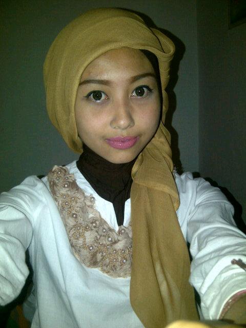 love family :) .. owner Chupa n Nevy salon, mahasiswi UNESA,