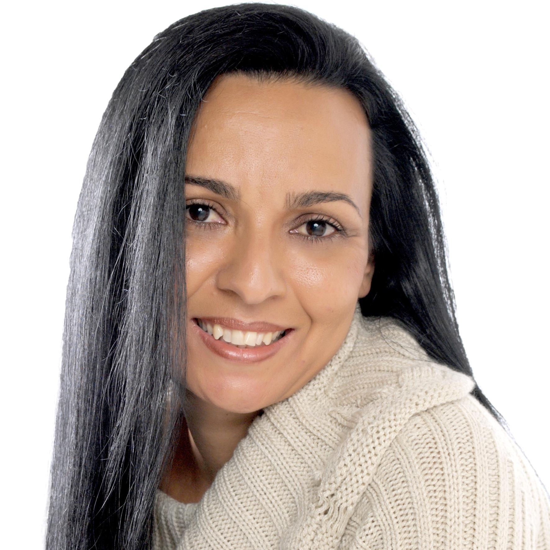 lucineyprates's profile picture. Cantante y compositora