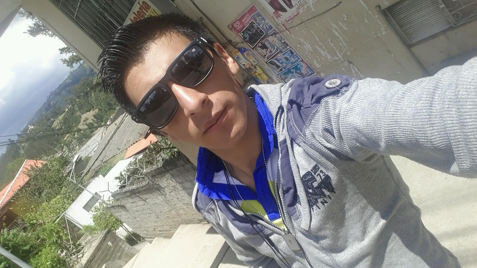 Porq ue solo tu eres causa de mi felicidad  ♥N♥ 0980354827