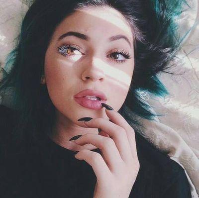 I'm Belieber,Selenator and a big fan of Tyga. They are my everything. My lifesavers. I will never leave them. I love them so mush. Christina|15|Greece