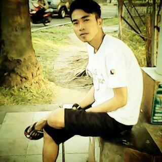 Kalo mingkem ganteng, pas nyengir jelek..