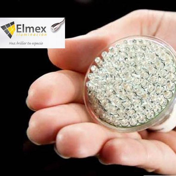 Expertos en el ramo de la iluminación decorativa, residencial e industrial, con mil metros cuadrados de exhibición y comprometidos con el medio ambiente.