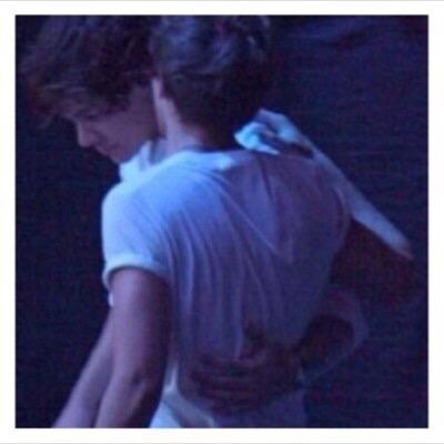DM me a pic for an icon and I'll make it neon with a matching header // @twinkfairylou //