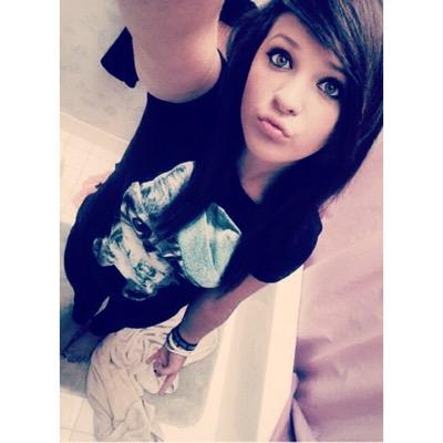 TROPIheather's profile picture. Youtube & concerts are my hobby✨ •met Johnnie Guilbert 7-29-14• met Kyle David Hall 11-30-14• snapchat //heatherlynn066 main twitter // @Heather7113