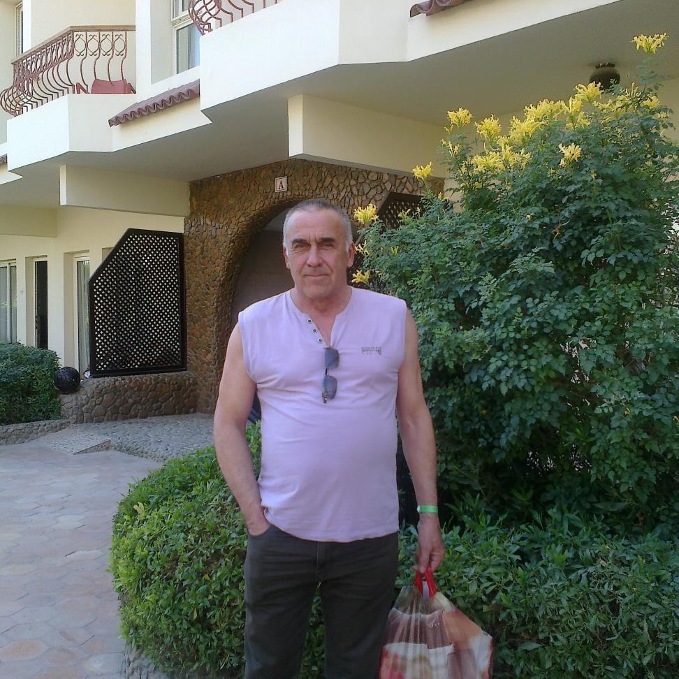 malikgareev7's profile picture. 