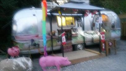 When you visit Smokin' Jake's BBQ Shack, your taste buds will transport you down south & whip you back w/ a Canadian twist. #FOODTRUCK #MyHaliburtonHighlands