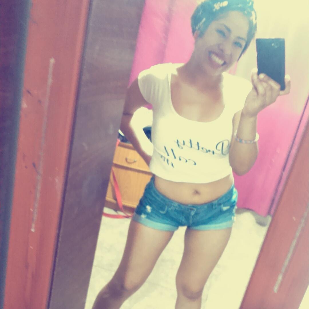 Mas de mil cosas mejores tendras , pero cariño sincero jamas♪