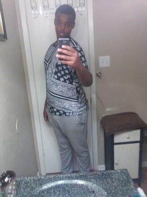 83b27f8148674c5's profile picture. Loic888