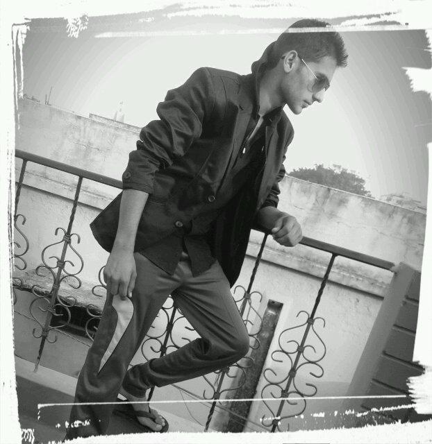Being single is my attitude... Kisi k zakhm ka marham... Kisi k dard ka illaaj...... Logo ne baant rakha hai mujhe dawa ki tarha.......               It's. true