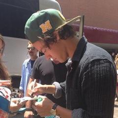 andress99060580's profile picture. ola acabei de lhe dar follow gratis agr vc poderia seguir a conta @laurenojenta ???? esta em meta pfvr nao ignora, obrigada desde ja