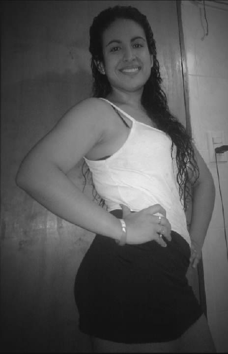 La vida es mia. Pero mi corazón....es tuyo. La sonrisa es mia... Pero el motivo eres tu :D