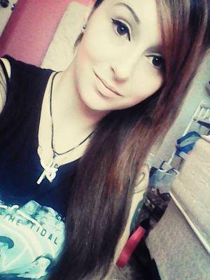 tascka 
i stopped aging at 21 last year
im a mommy 
live in texas originally from Colorado