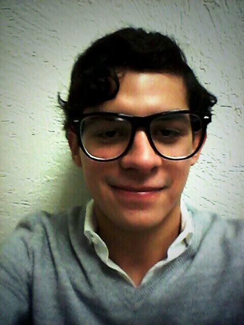 Crispuents's profile picture. My life is soccer, music and driving