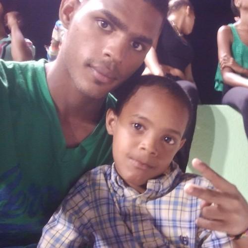 Adalberto Gonzalez,22 años soy de Republica Dominicana
