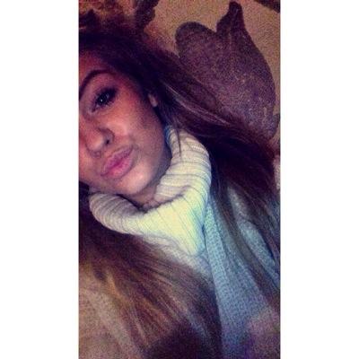 My lips are the gun, my smile is the trigger, my kisses are the bullets, so label me a killer... instagram abbiewhite10
