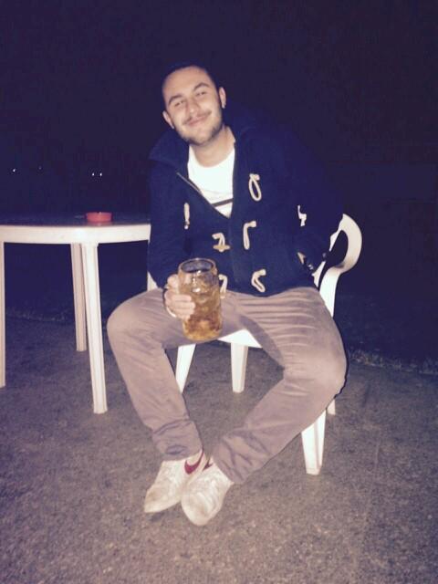 Sbreeemb's profile picture. Impiegato presso ULIA, Ufficio Lunare Immigrazione Astronauti