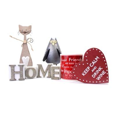 http://t.co/fZ4MSvX60r allows you to choose the perfect present. Add a personal touch by creating a bespoke gift box with a personalised message.
