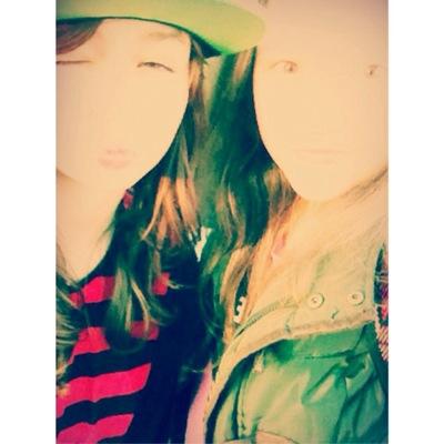 hello , pls. follow Me And i follow back !!! deutsche ♡bissle russin :) 1D♡