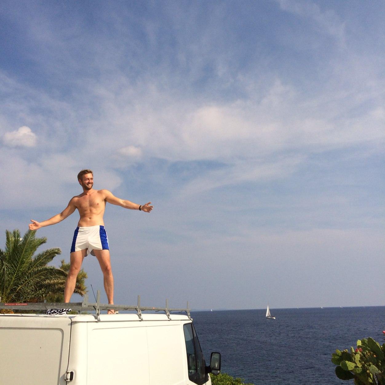 philthiscity's profile picture. Music was better in the 80's , dogs in hats , offensive humour , :)