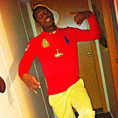 I WORK TRYNA HAVE SOMETHING IN LIFE, I LOVE POLO IM 20,NIGGAS SAY IM FIE WITH THE RAPPING  BUT I CAN SANG THO, ☆☆☆☆☆