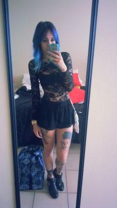 AnnabelleTrash's profile picture. White Trash • Cigar Ash • Entertainer of the hungry and thirsty • BACK$TABBER$CLVB • Flowers taste bad :(