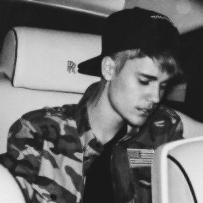 | Boy Belieber | Jess & Nads ♡ | Justin • Ariana • Kylie • Miley |