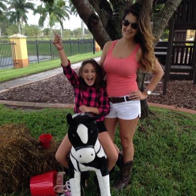 30 years old. Single mom. Pediatric nurse. Beachbody coach. Changing lives one day at a time. Love the life you live!