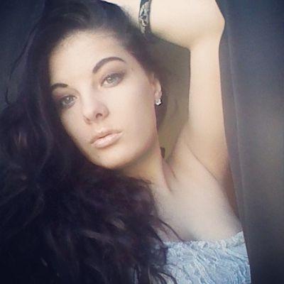 ❤ Haley Brawner. 19. Cherokee Indian. Sagittarius. Just living life. Try & get on my level.♡ Instagram: misshaleybaby_757