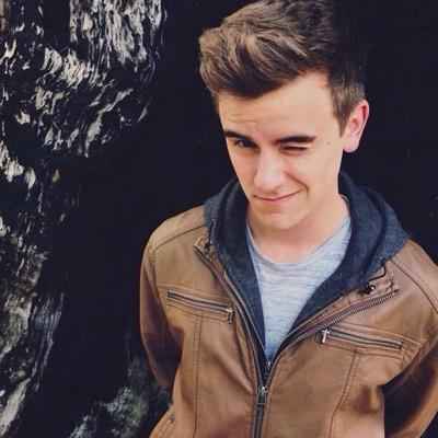 i love hot youtubers!
