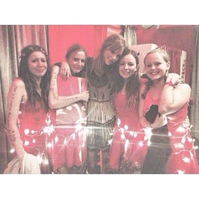 Taylor said my '22' cat ears were cute so life is pretty great. ⠀⠀⠀⠀⠀⠀⠀⠀⠀⠀⠀⠀⠀⠀⠀⠀⠀⠀ ⠀⠀⠀⠀ ⠀ \/\/ follow my main acc tho \/\/