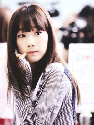 Arielle Watson. Los Angeles, 26 November 1994. I was born to be an American and Broadcaster. Adrian's sister. ㄴ$300; 325pt.ㄱ