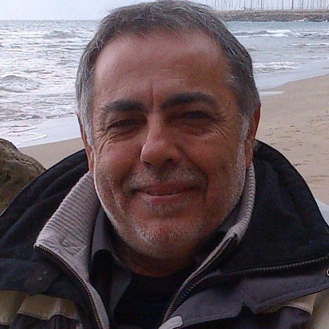 Siguiendo el curso de la vida, tomando parte de ella. Autosuficiente a veces, otras dependiendo del resto del mundo.