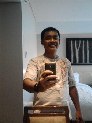 MuzakiAzka's profile picture. alazki