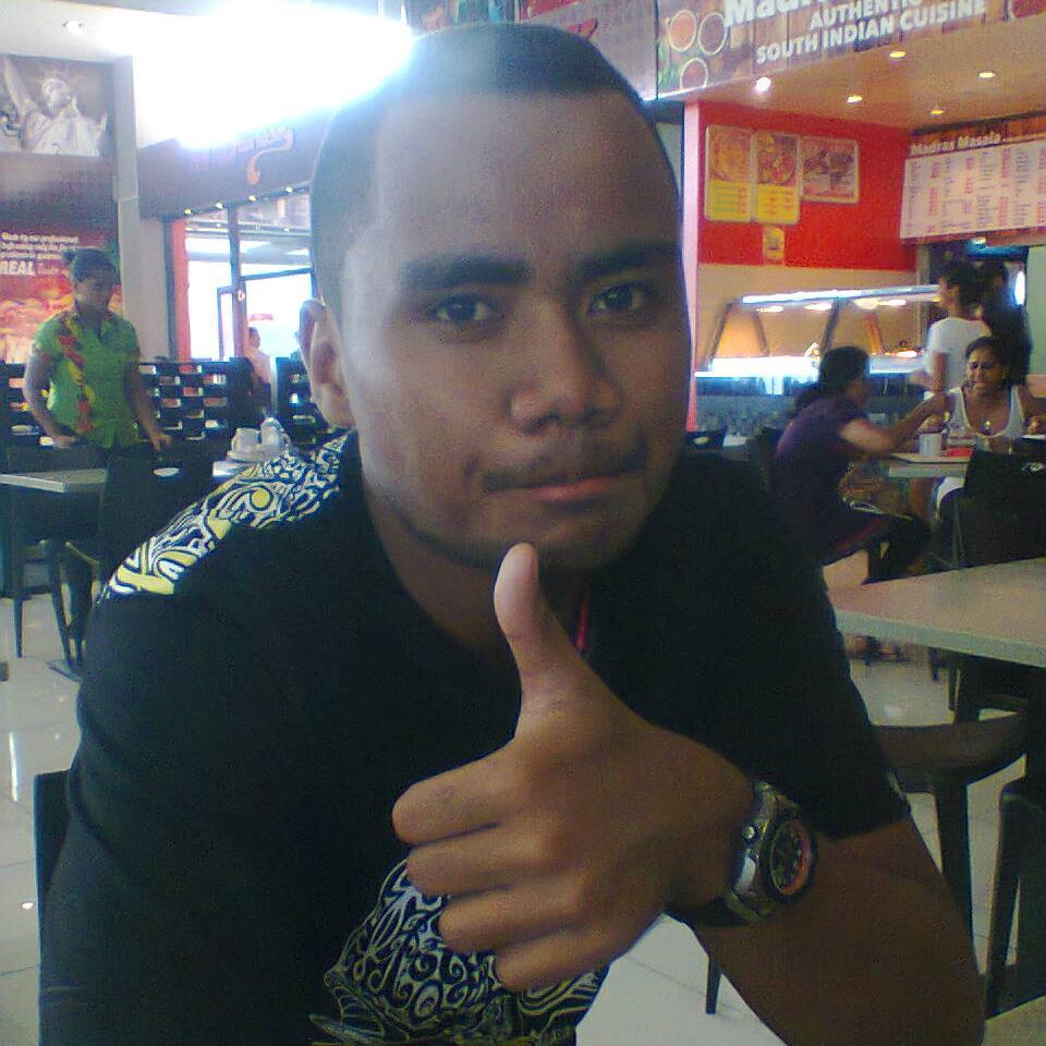 johnshector5's profile picture. live life to the fullest 
its your life 
don't let others ruin it