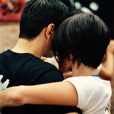 Somos un espacio para reunir virtualmente a los adictos al tango, baile que hace vivir tres minutos de amor en un abrazo cerrado